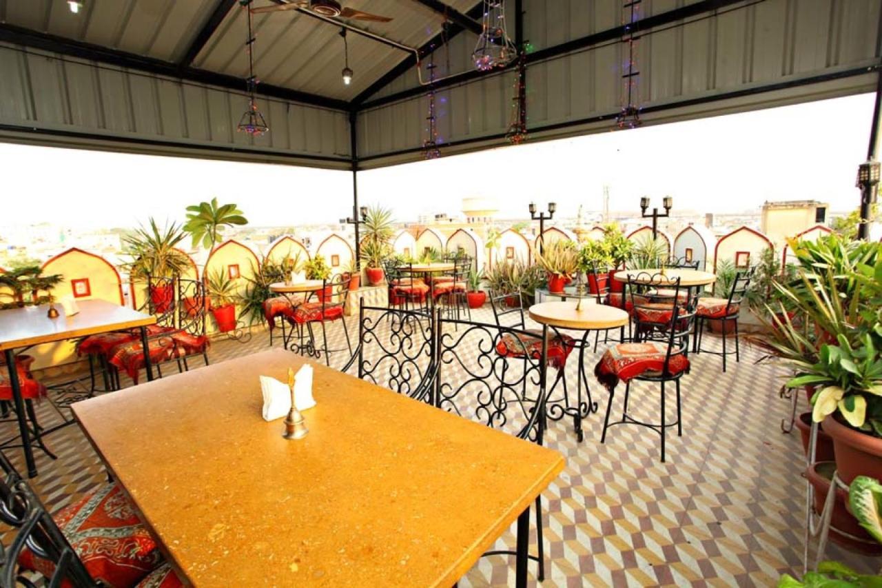 Hotel Moon Light Palace Jaipur Buitenkant foto
